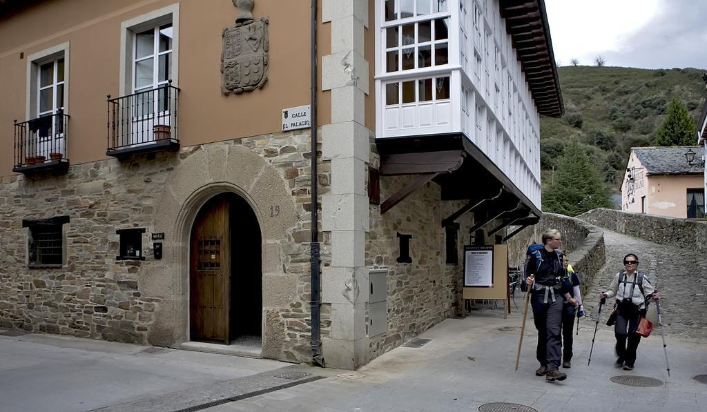 Hostal El Palacio Molinaseca Exterior photo